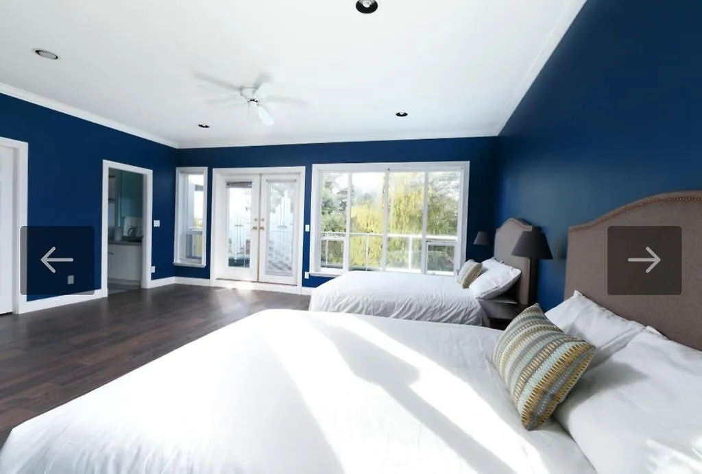 Проживание в семье Vancouver Airport Blueberry Manor Канада